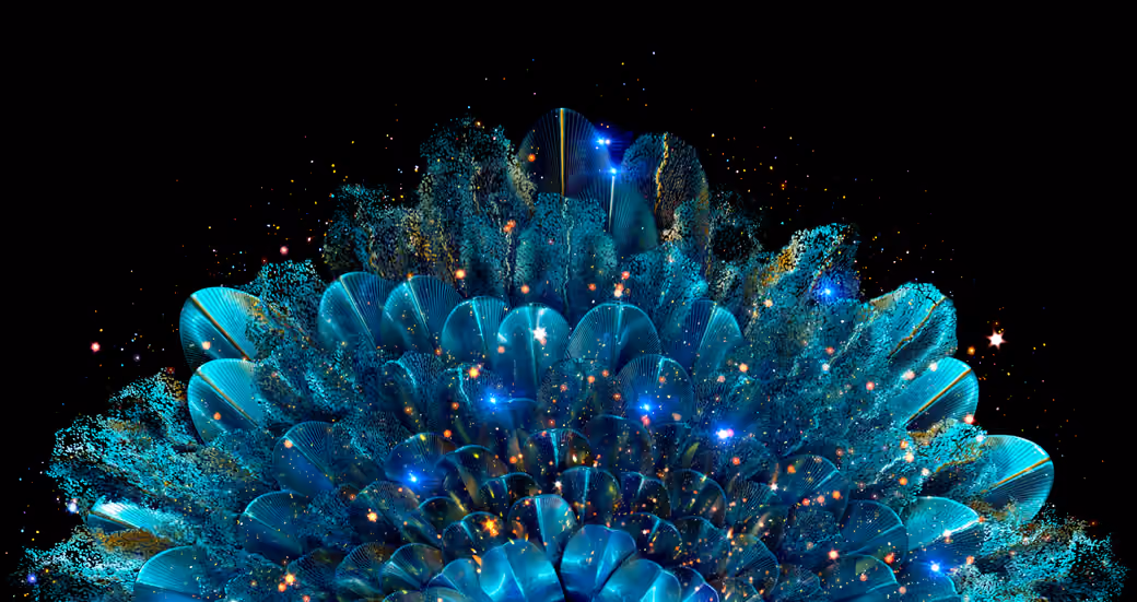 Peacock feathers with sequins - Wallpapers for Apple MacBook 16″ in 3072x1920 resolution