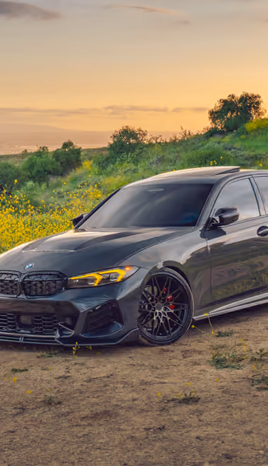 Обои BMW 3 для iPhone 14 Pro/15 Pro (1179x2556): BMW M3, седан, обвес, карбон