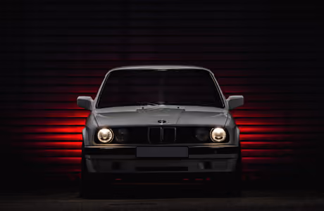 Vintage Wallpapers for Apple iPad 1 (1024x1024): BMW 3, vintage, sedan, night