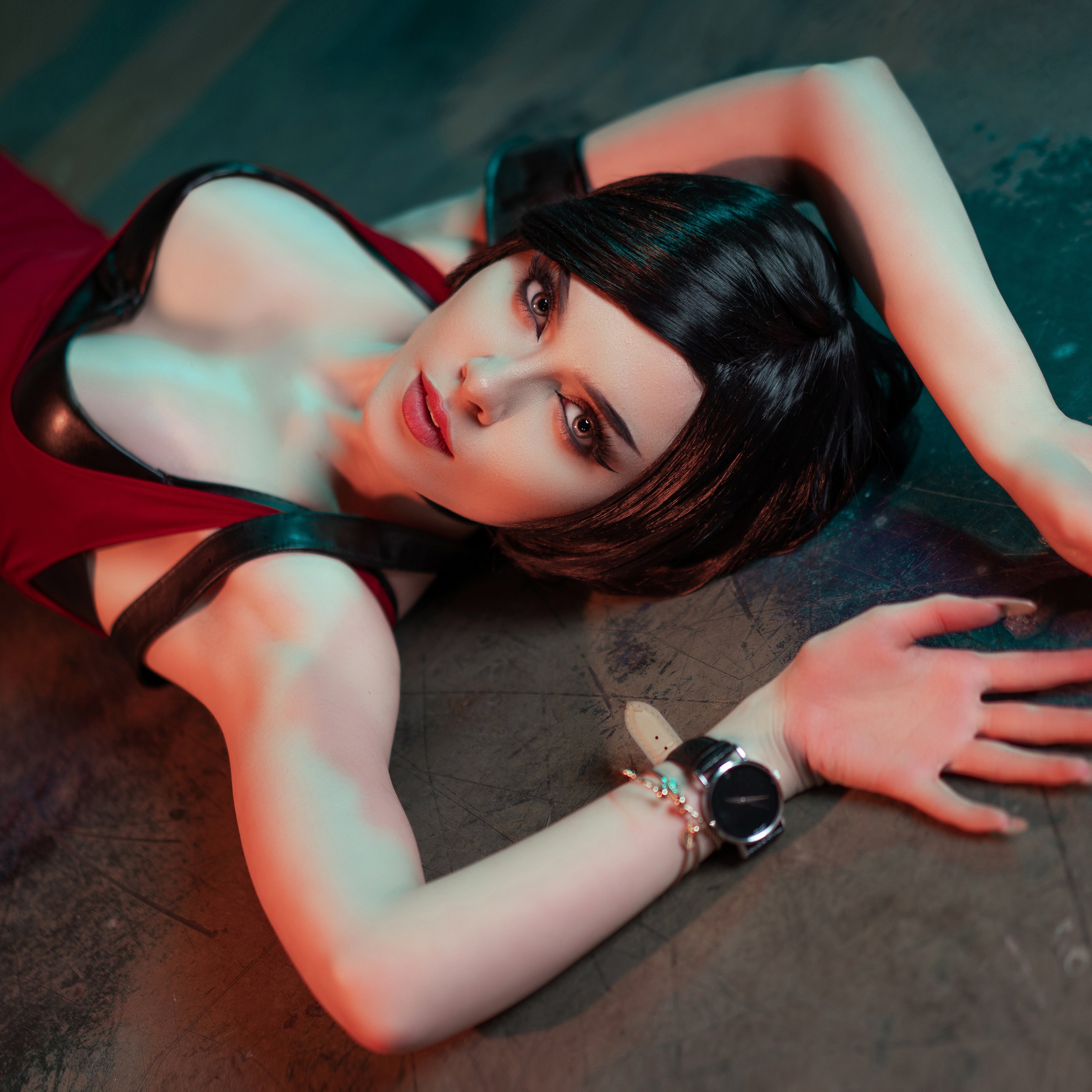 Ilona Bugaeva cosplaying Ada Wong - Wallpapers for Samsung Galaxy Tab S9+ in 2800x2800 resolution
