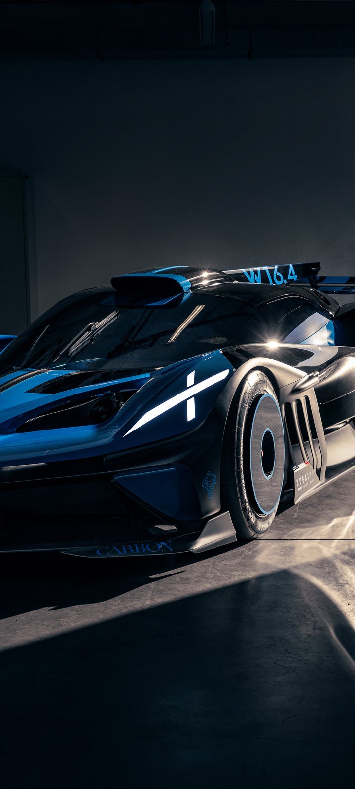 Bugatti Bolide вид сбоку - Обои для Xiaomi Redmi 10C/C40/C51, Samsung Galaxy A12/A02s/A03/M12 в разрешении 720x1600