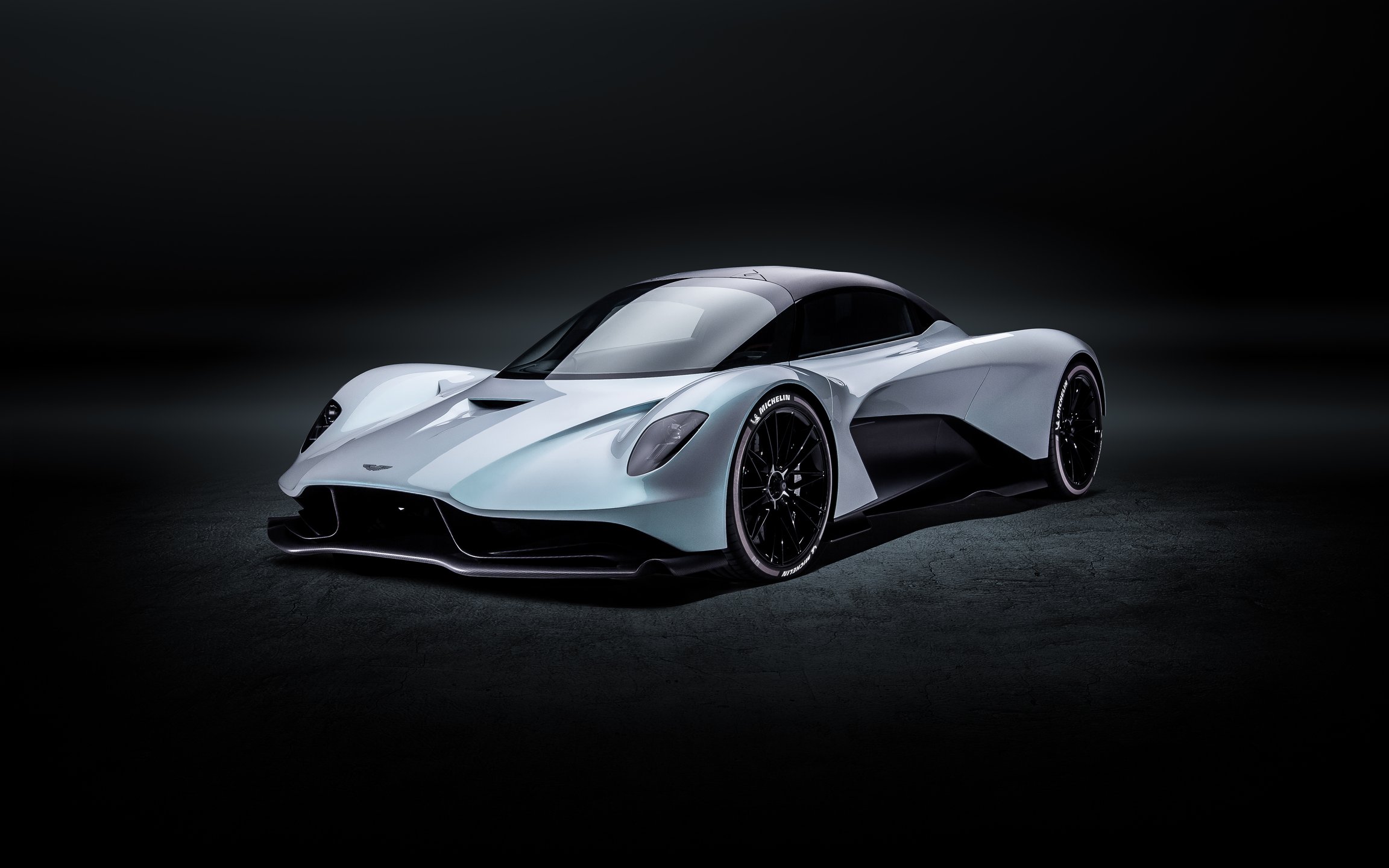 Aston Martin Valhalla front view - Wallpapers for Apple MacBook 12″ in 2304x1440 resolution
