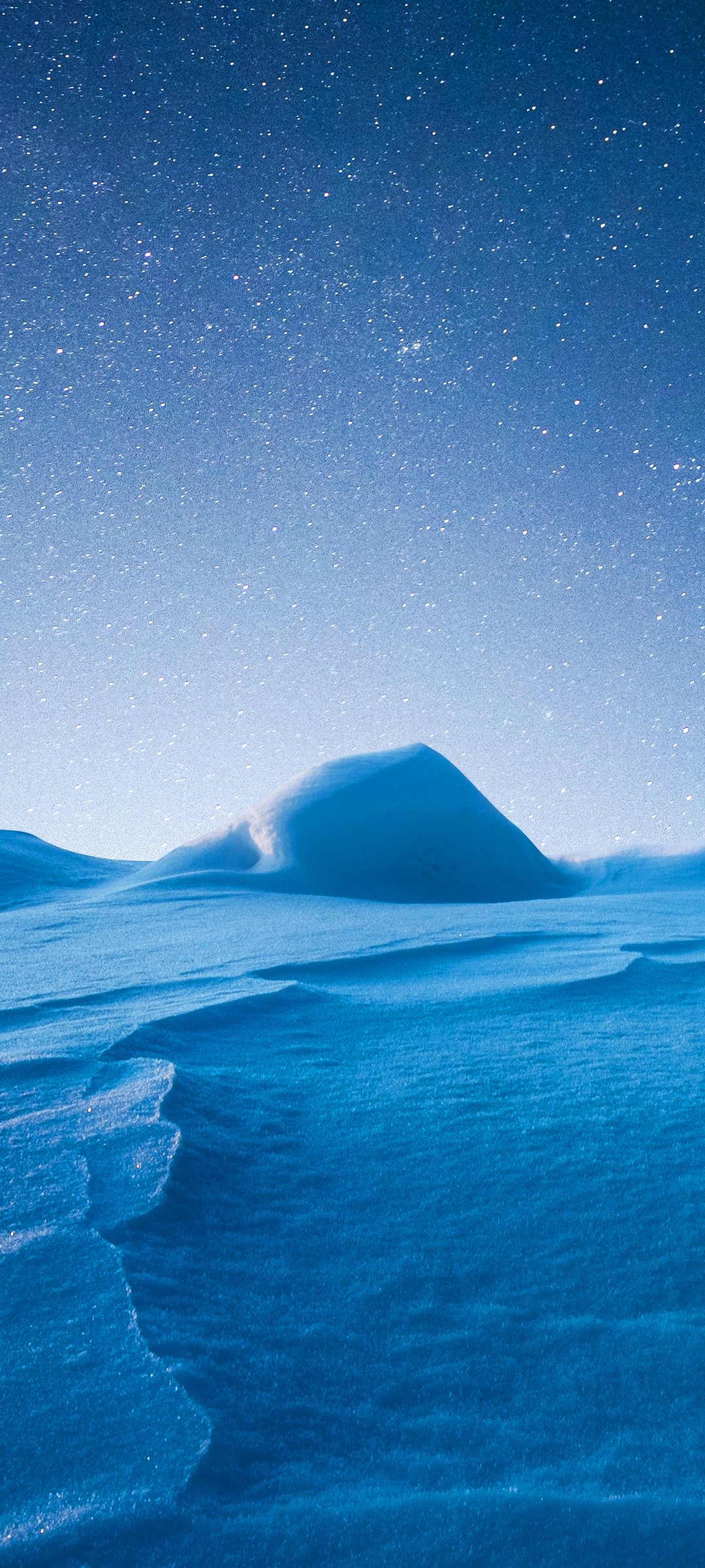 Snowy field under the starry sky - Wallpapers for Samsung Galaxy M55, POCO M4/X4/X5, Xiaomi Redmi 12/13/Note 13/Note 14/Note 14S in 1080x2400 resolution