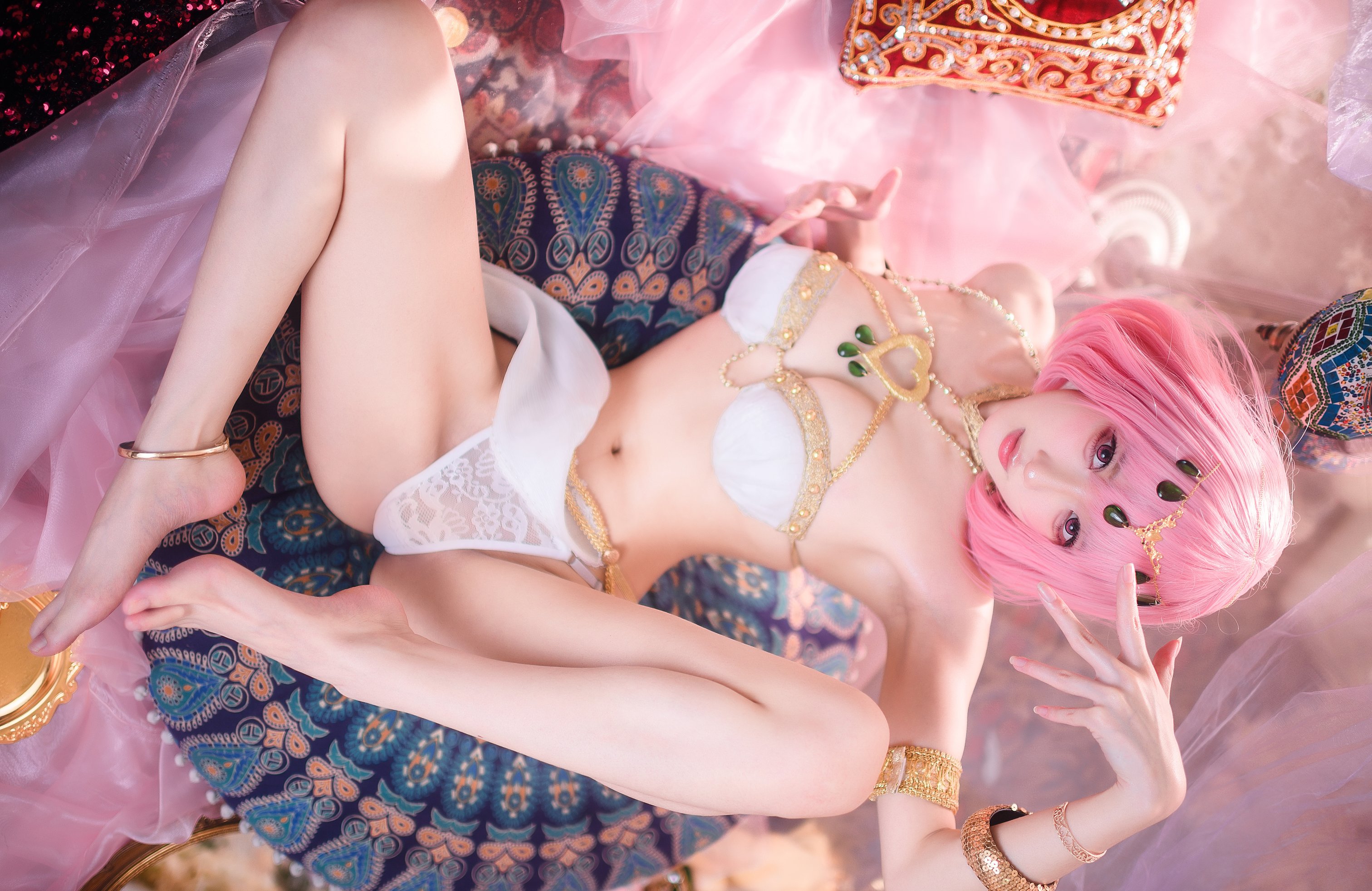 Abaoyeshitunia Cosplay at Momo Belia Deviluke - Wallpapers for Apple MacBook 14.2″ in 3024x1964 resolution