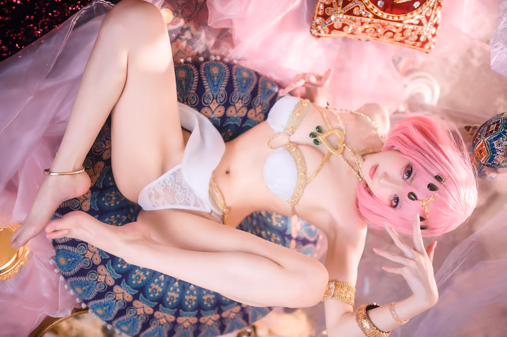 Abaoyeshitunia Cosplay at Momo Belia Deviluke - Wallpapers for Samsung/Xiaomi in 2000x2000 resolution