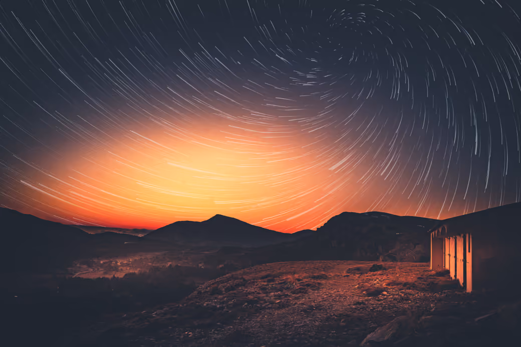 Star trails at sunset - Wallpapers for Xiaomi 13 Ultra/14 Ultra/15 Ultra/17 Pro Max, Samsung Galaxy S20/S20 Ultra/S21 Ultra in 1440x3200 resolution