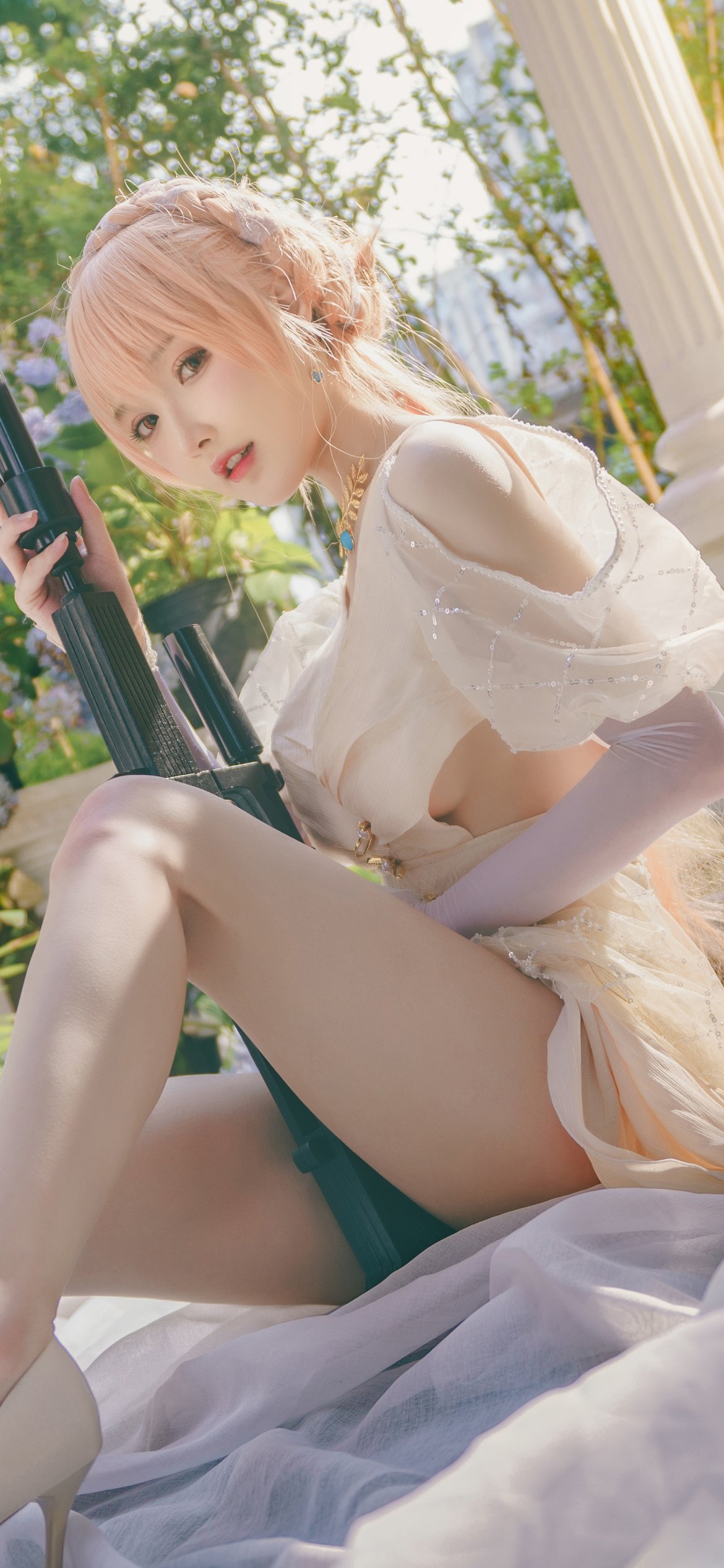Abaoyeshitunia Cosplay on OTs-14 - Wallpapers for iPhone 12 Pro/13 Pro/14 in 1170x2532 resolution