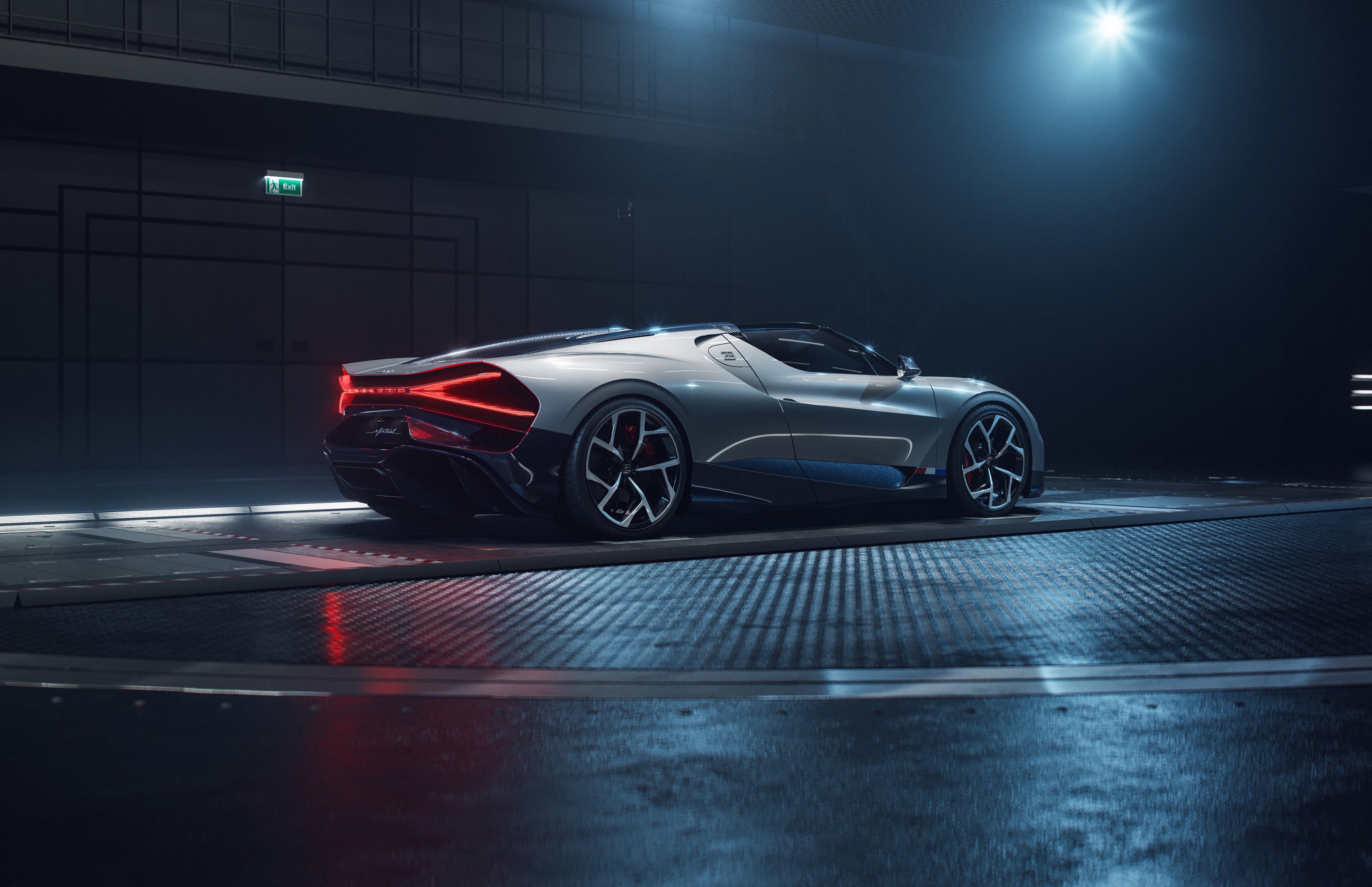 Bugatti Mistral W16 in studio - Wallpapers for Apple MacBook 16.2″ in 3456x2234 resolution