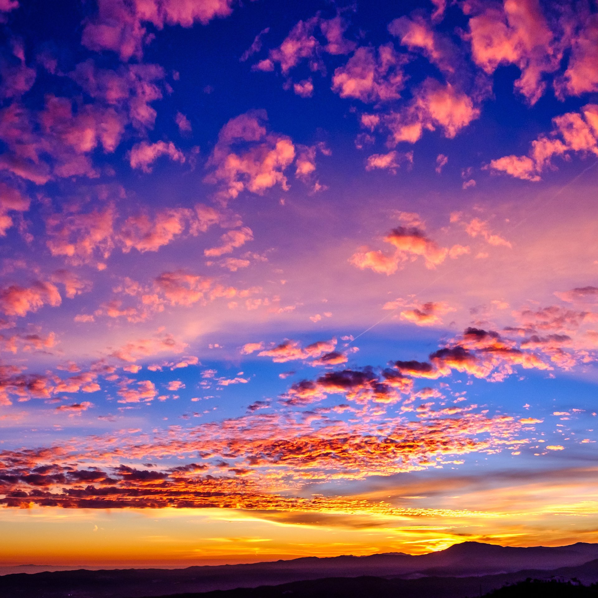 Red sunset with clouds - Wallpapers for Samsung Galaxy Tab in 1920x1920 resolution
