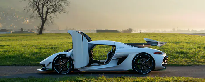 Обои машины: Koenigsegg Jesko, раздвижные двери, рассвет, утро