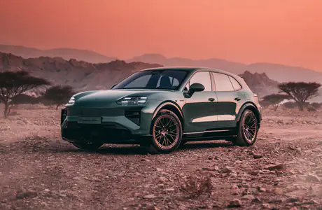 XGA+ обои приключение (1152x864): Porsche Cayenne Electric, Внедорожник, электромобиль, Африка