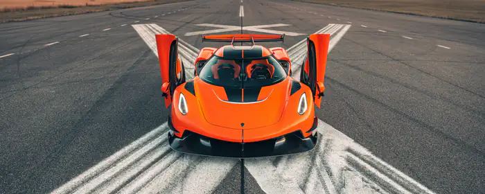 Обои машины: Koenigsegg Jesko, раздвижные двери, карбон, суперкар
