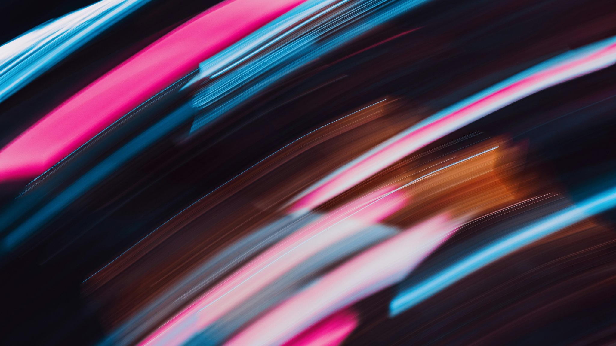 Dynamic abstract light streaks - QWXGA wallpapers in 2048x1152 resolution
