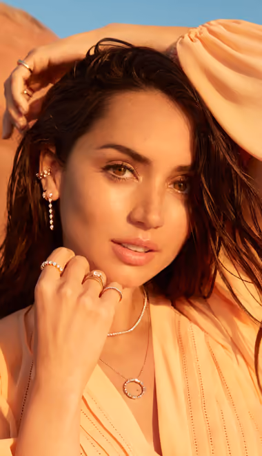 Actress Wallpapers for Samsung Galaxy A03s, Xiaomi Redmi 7A, POCO C3 (720x1440): Ana de Armas, outfit, necklace, actress