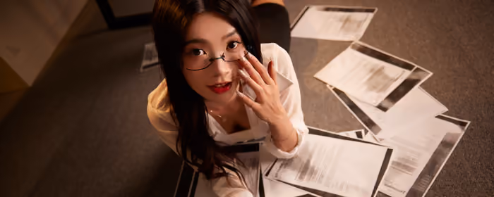 People wallpapers: Max Chang, girls, glasses, Apple Macbook
