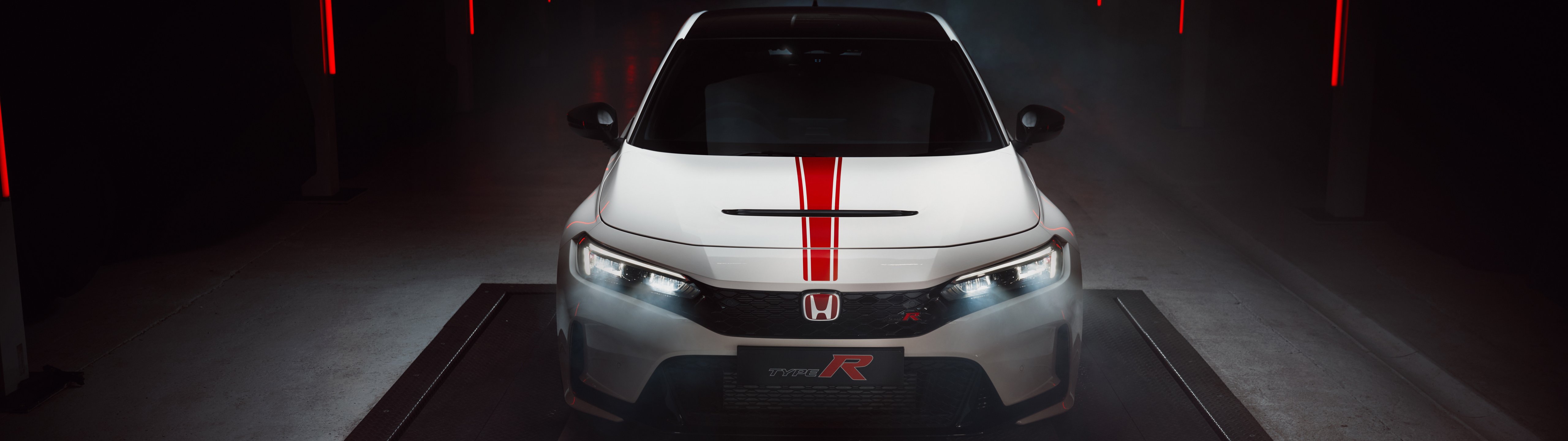 Honda Civic Type R Ultimate Edition fron tview - UltraWide 32:9 wallpapers in 5120x1440 resolution