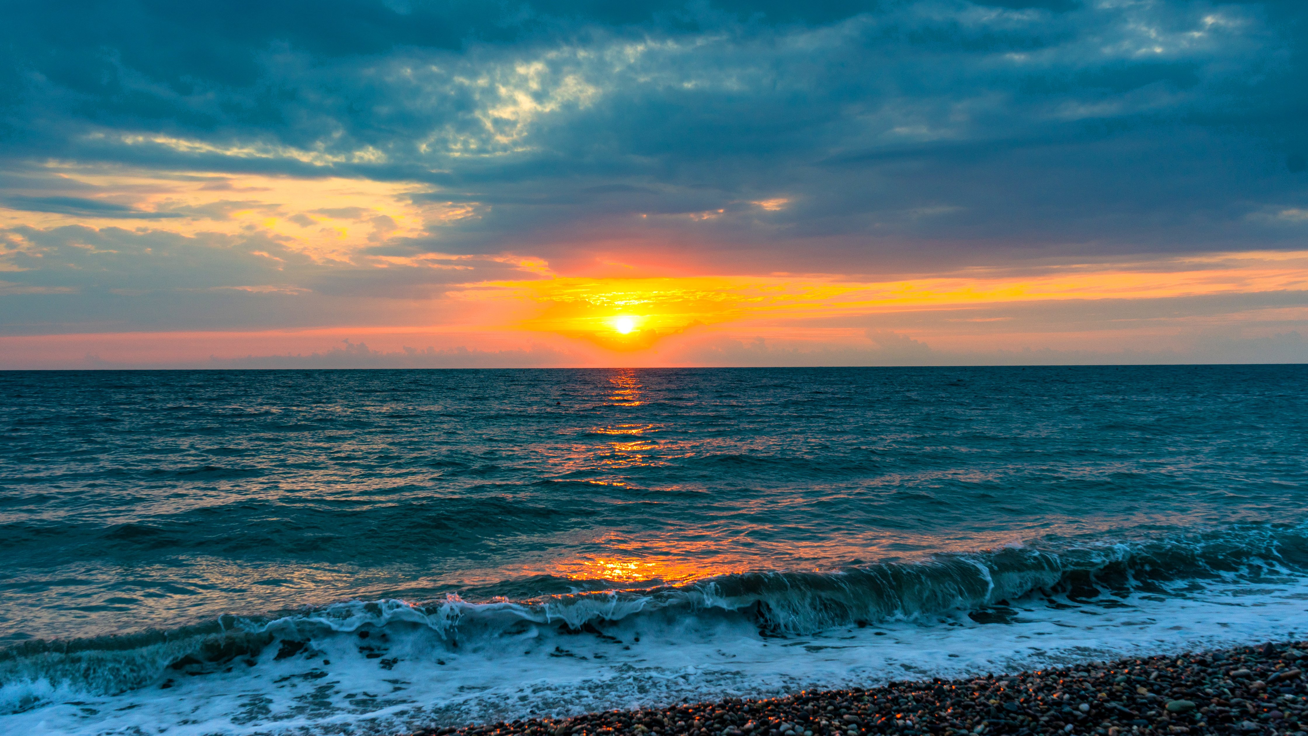 Sunset Over Rocky Sea Coast - Wallpapers for Apple iMac 24″ in 4480x2520 resolution