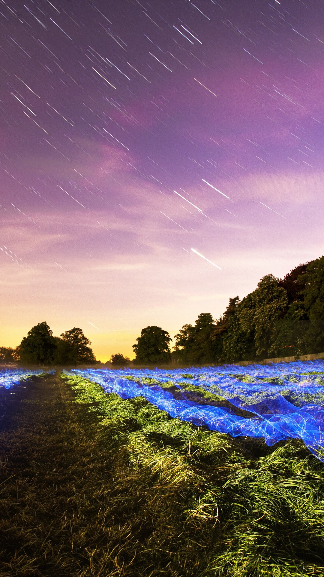 Light trails of stars in the sky - Wallpapers for Samsung, Honor, Sony in 1080x1920 resolution