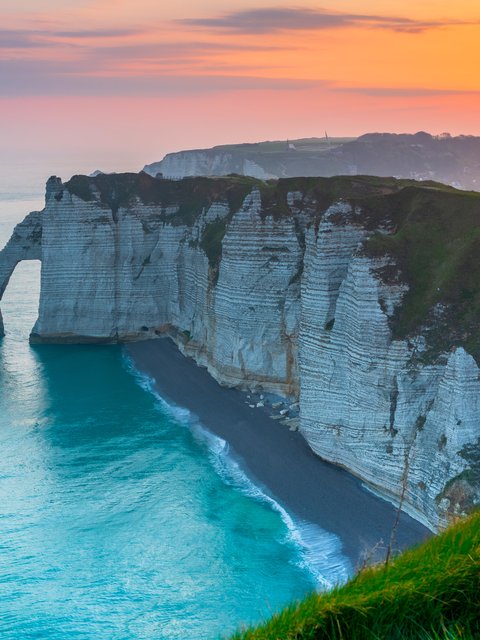 Etretat Rocks in France at sunset - Wallpapers for HTC/BlackBerry in 480x640 resolution