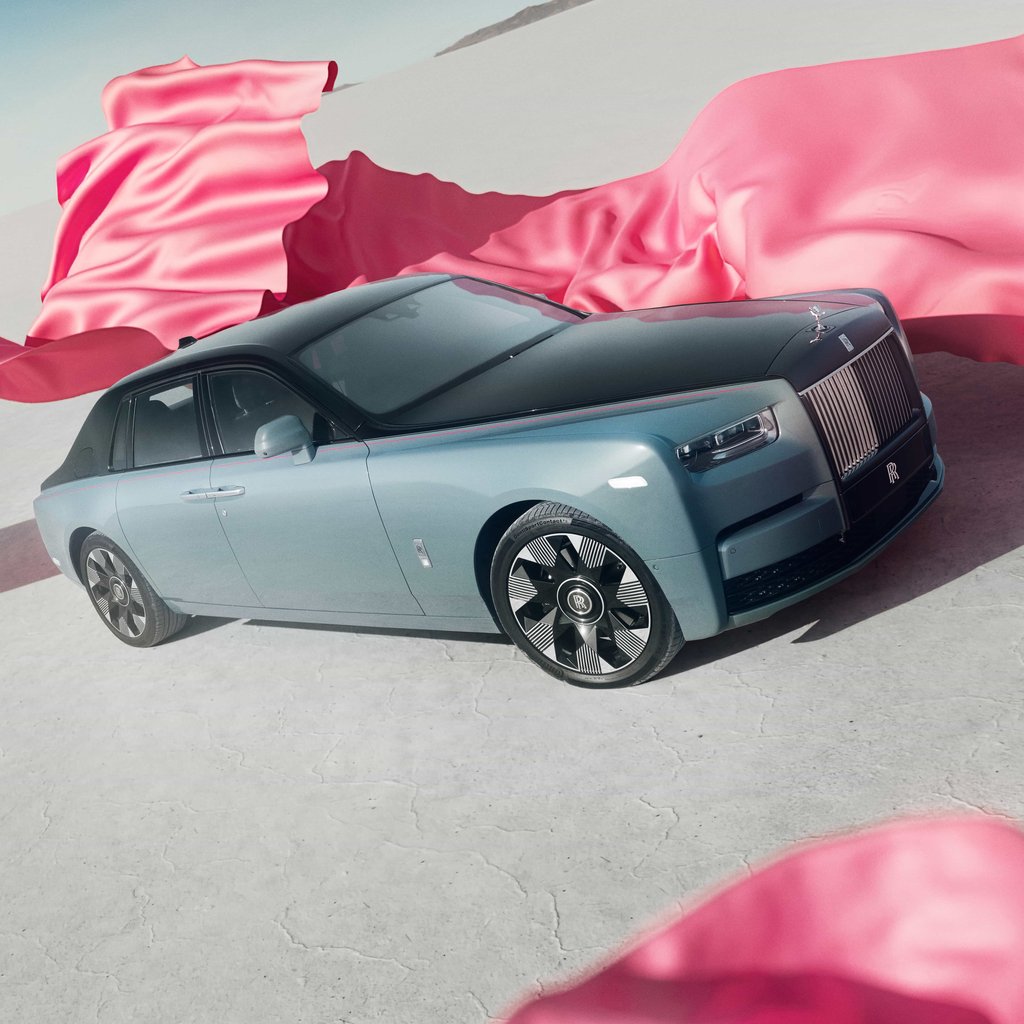 Rolls-Royce Phantom люксовый седан - Обои для Apple iPad 1 в разрешении 1024x1024