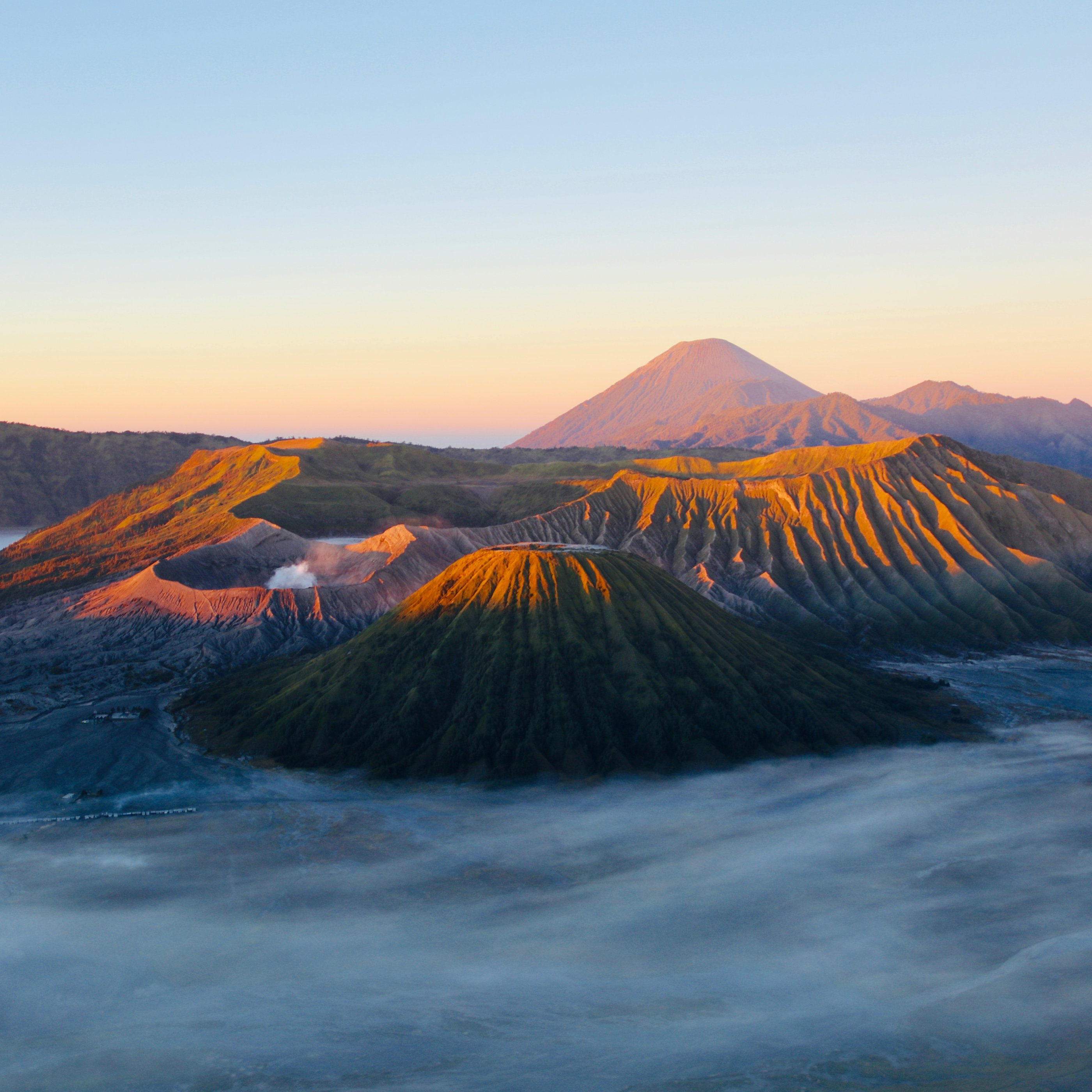 Bromo Volcano Sunrise View - Wallpapers for Samsung Galaxy Tab S9+ in 2800x2800 resolution