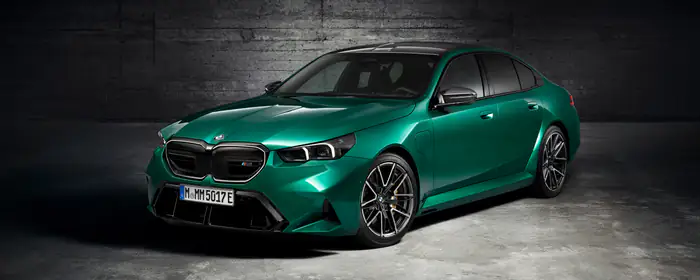 UltraWide 32:9 wall wallpapers (5120x1440): BMW M5, garage, wall, concrete