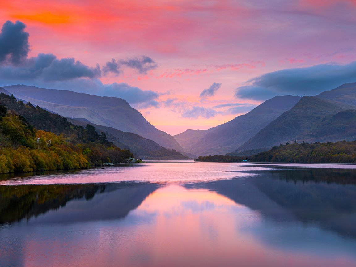 Sunset River in Mountain Valley - XGA+ wallpapers in 1152x864 resolution