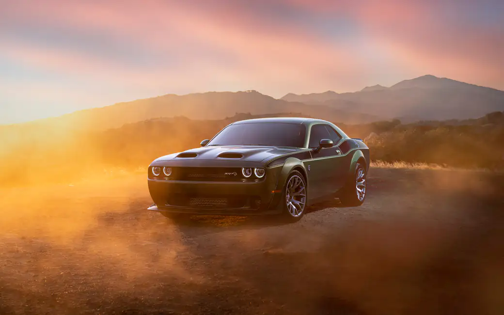 Dodge Challenger SRT Redeye Widebody на закате — обои на рабочий стол и телефон