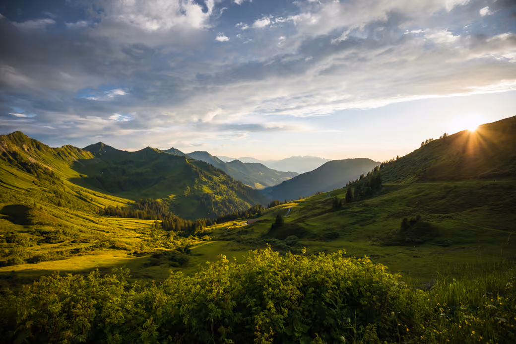 Mountain green valley at sunset - WSXGA wallpapers in 1440x900 resolution