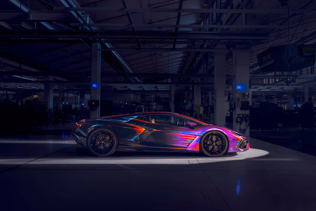 Lamborghini Revuelto в пленке — обои на рабочий стол и телефон