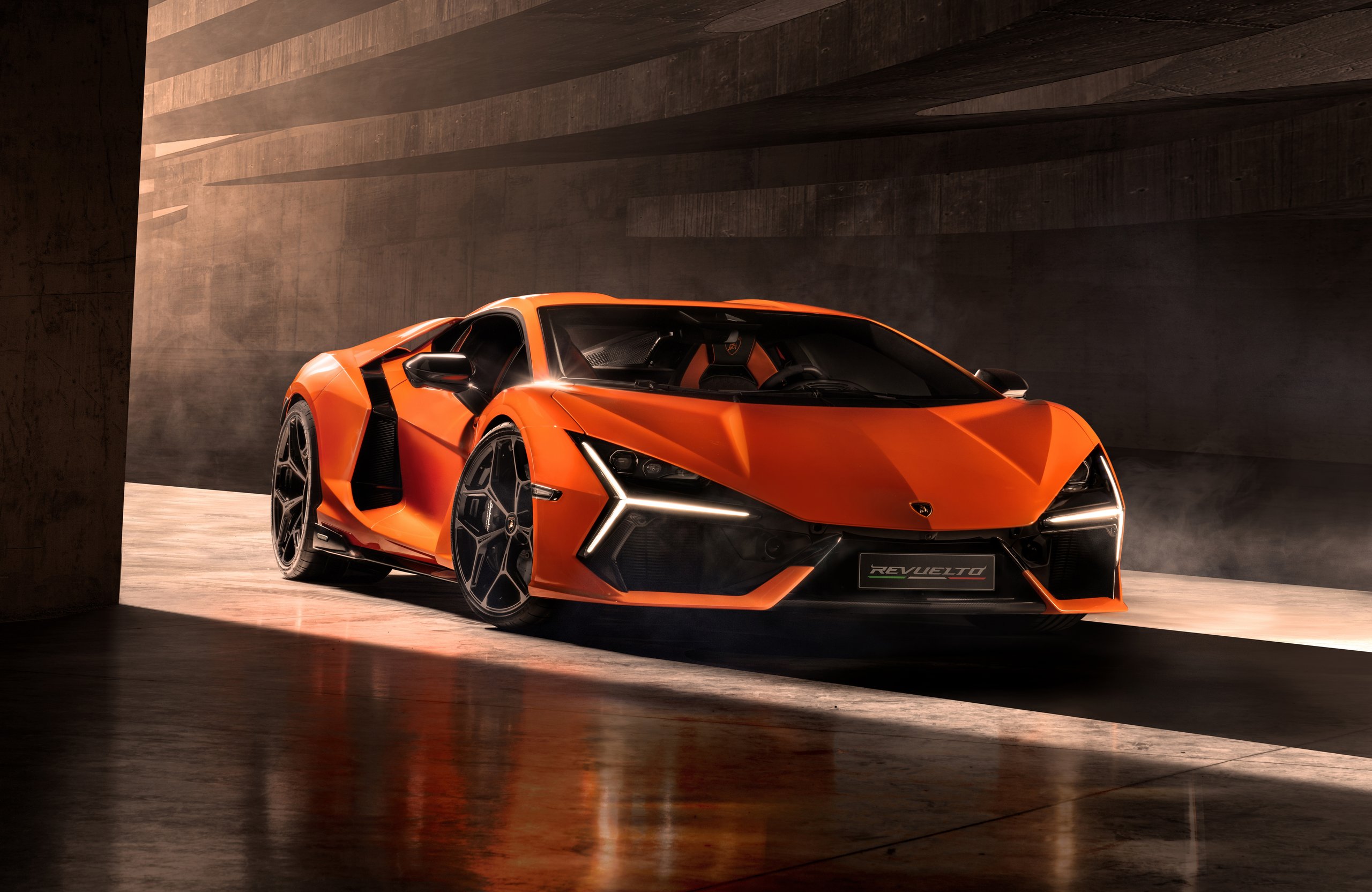 Orange Lamborghini Reventon Coupe front view - Wallpapers for Apple MacBook Air 13 M2″ in 2560x1664 resolution