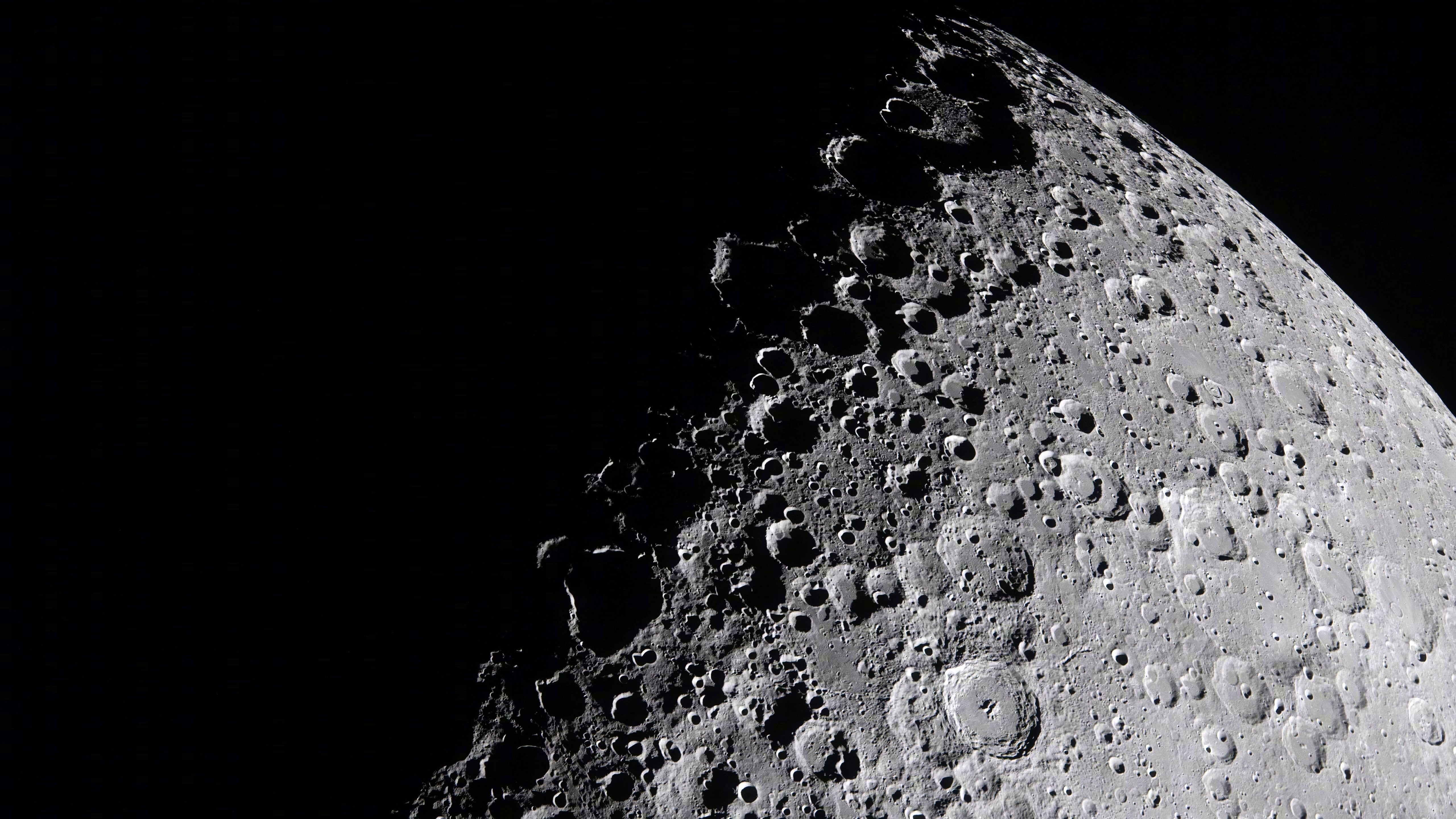 Moon Orbit View from Artemis II Orion - 5K wallpapers in 5120x2880 resolution