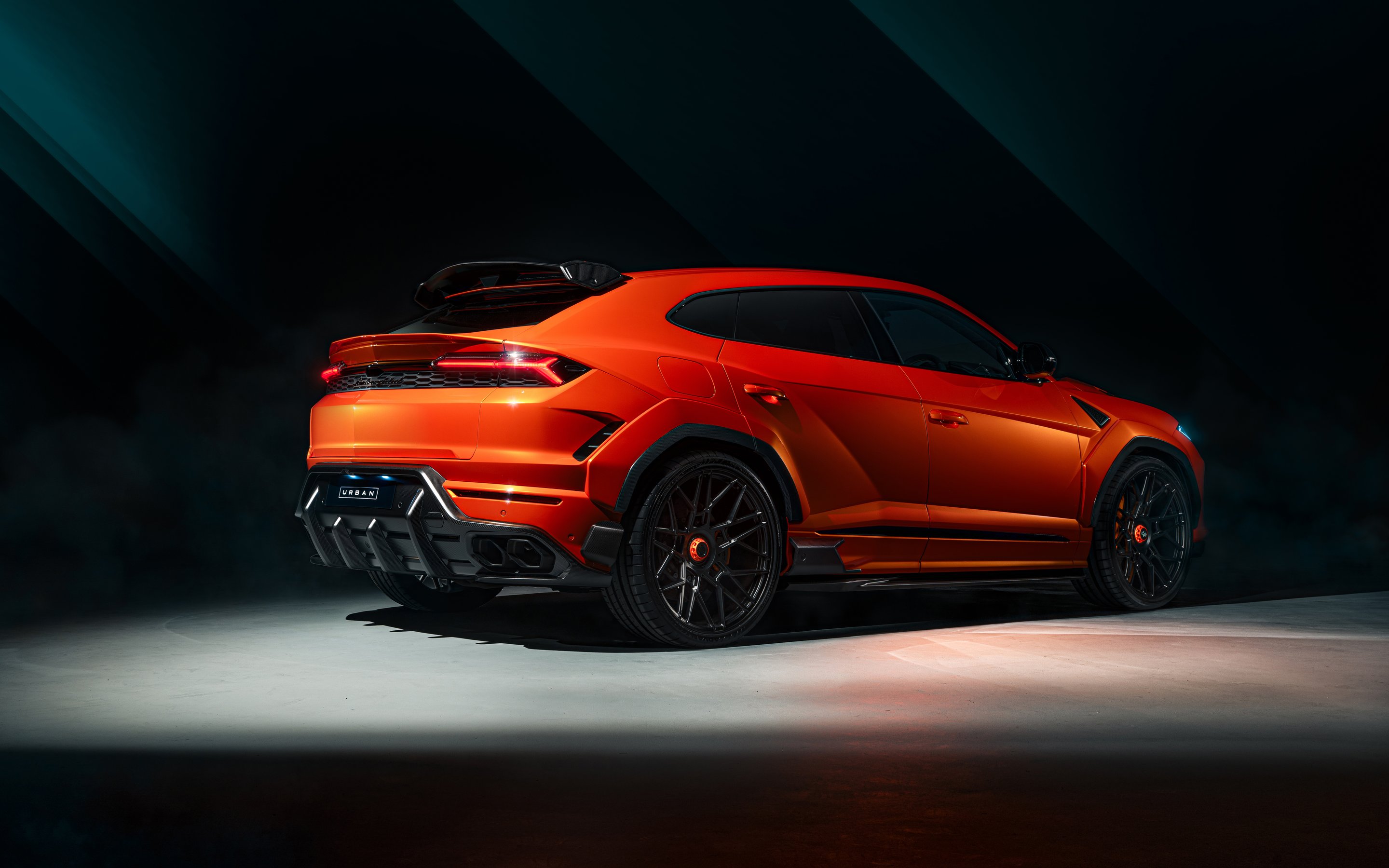 Lamborghini Urus SE Widetrack with carbon fiber - Wallpapers for Apple MacBook 15″ in 2880x1800 resolution
