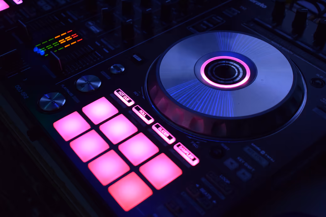 DJ controller with illuminated pads - Wallpapers for iPhone 11 Pro Max in 1242x2688 resolution
