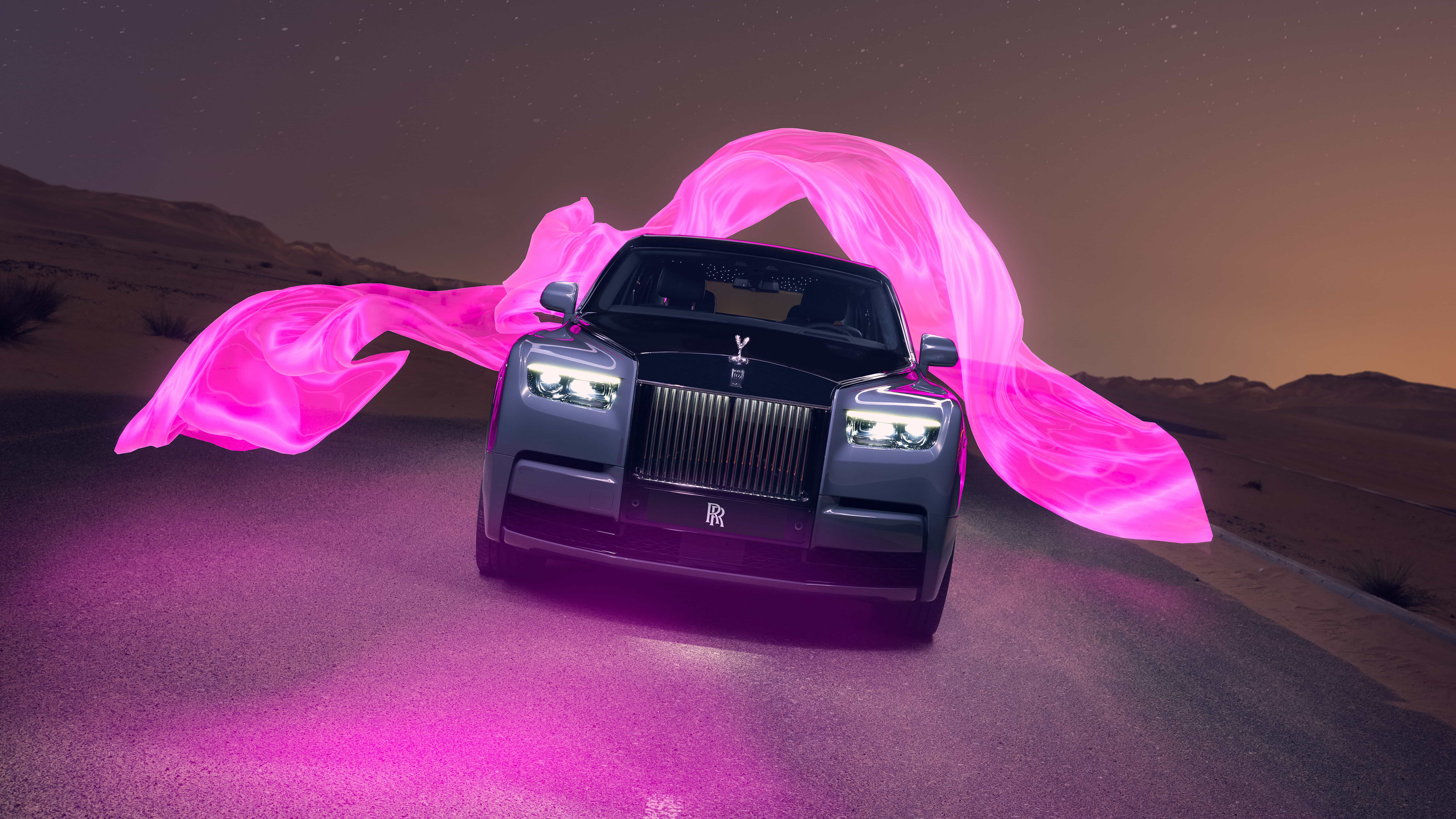 Rolls-Royce Phantom VIII front view - 8K wallpapers in 7680x4320 resolution