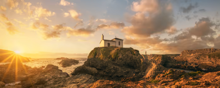 UltraWide 21:9 wallpapers (2560x1080): rock, house, sunset, evening