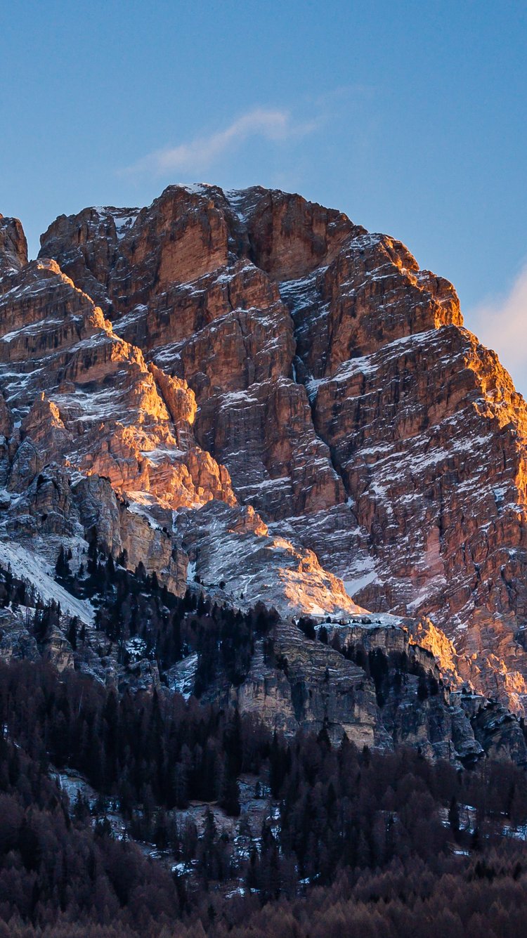Dolomites Sunset in Italian Alps - Wallpapers for iPhone 6/6S/7/8/SE2/SE3 in 750x1334 resolution