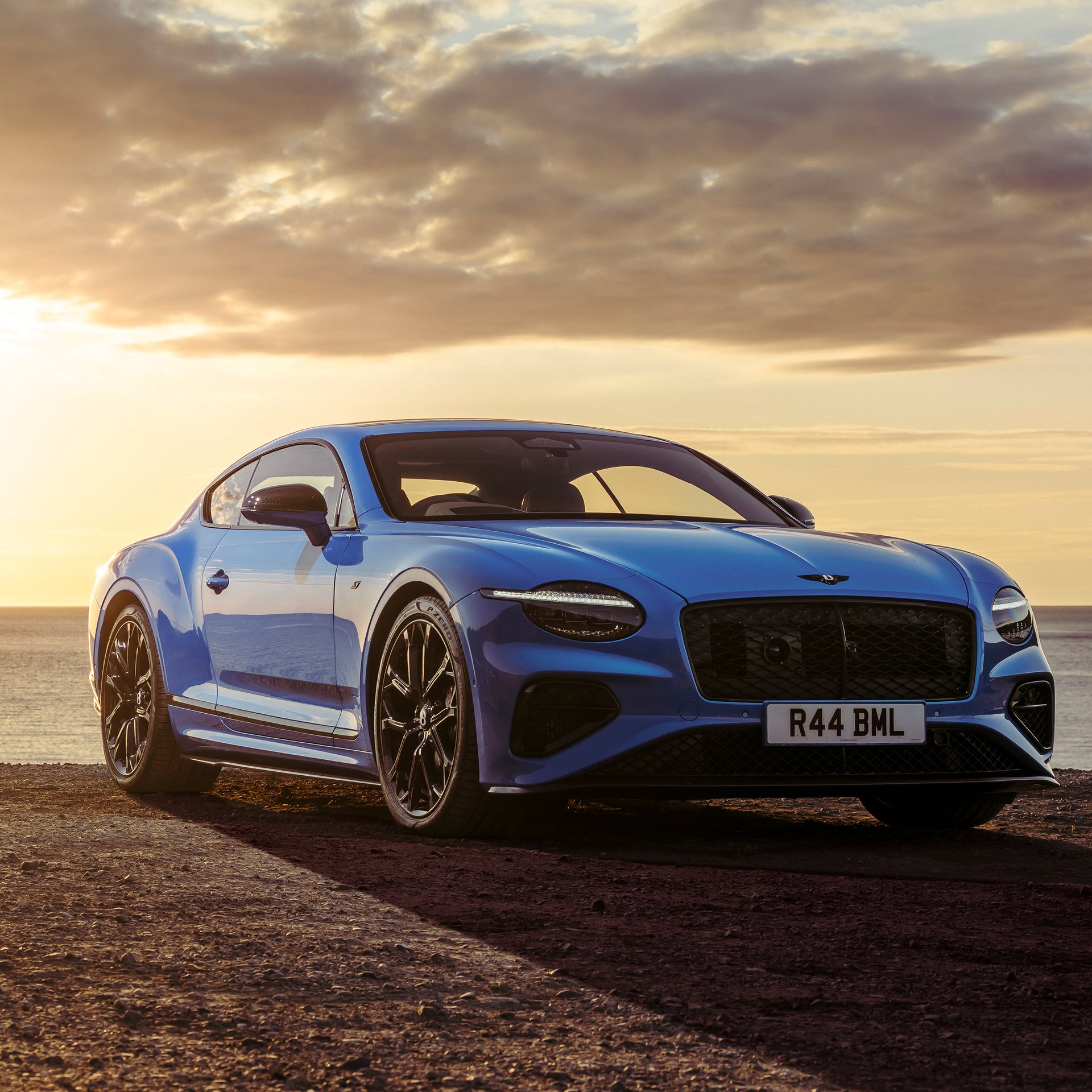 Bentley Continental GT S у моря - Обои для Samsung Galaxy Tab в разрешении 1920x1920