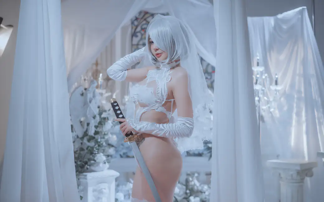 Kimmie as 2B in Nier: Automata Cosplay — desktop and phone wallpaper, free download