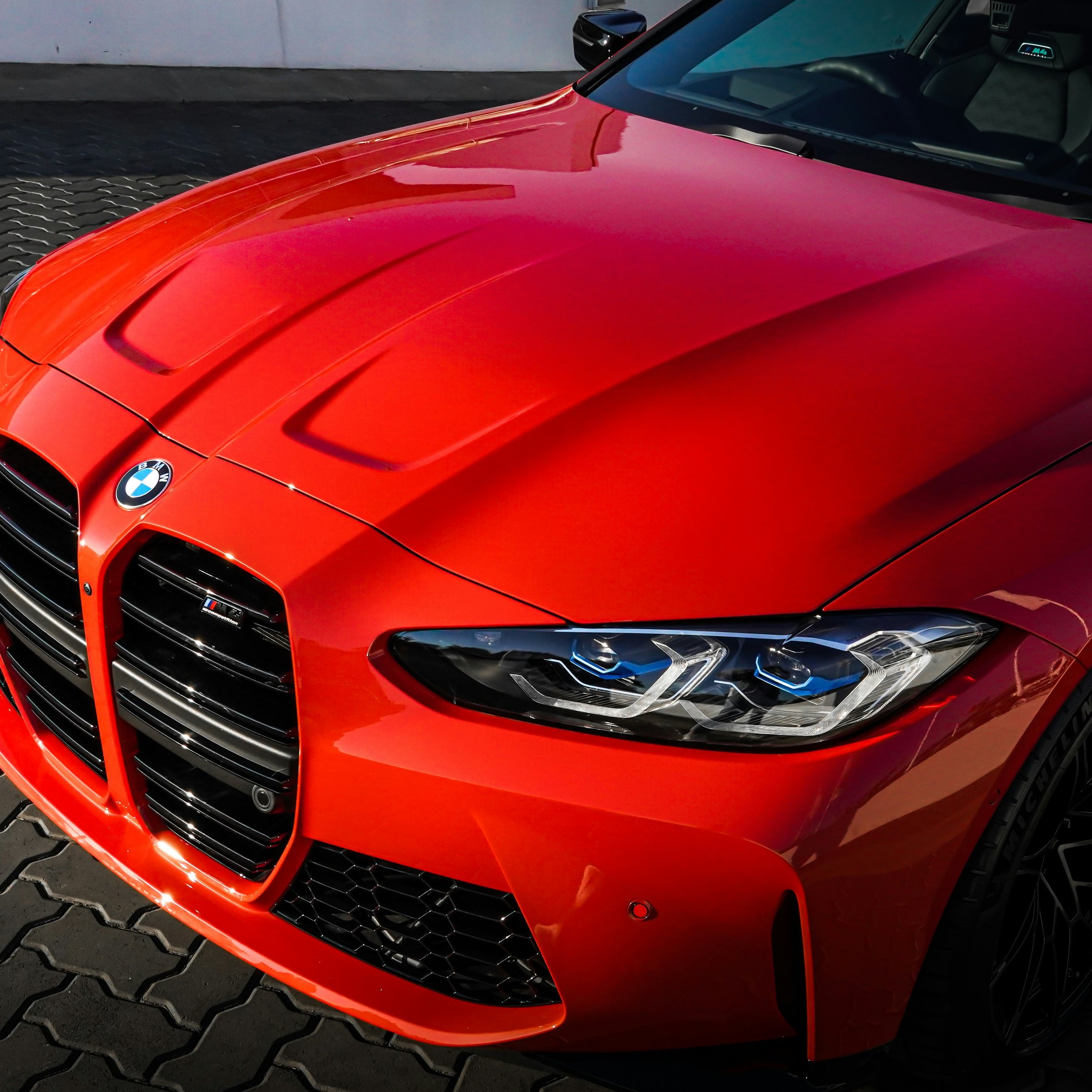 Red BMW M4 Competition Front View - Wallpapers for iPad Air 10.9″ in 2360x2360 resolution