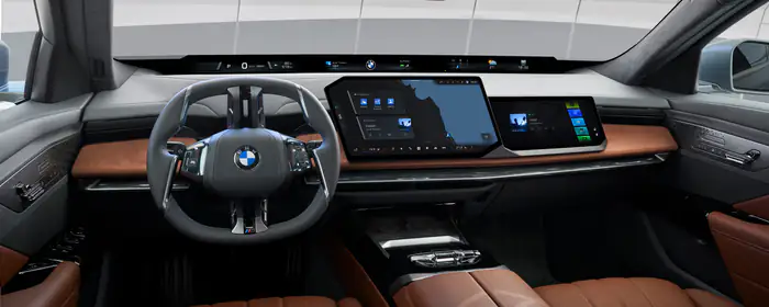 UltraWide 21:9 обои экран (2560x1080): BMW i7, люксовая машина, приборная панель, экран