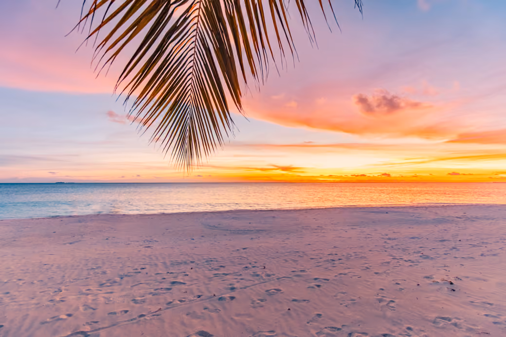 Tropical Beach Sunset Panorama - UltraWide 21:9 wallpapers in 2560x1080 resolution