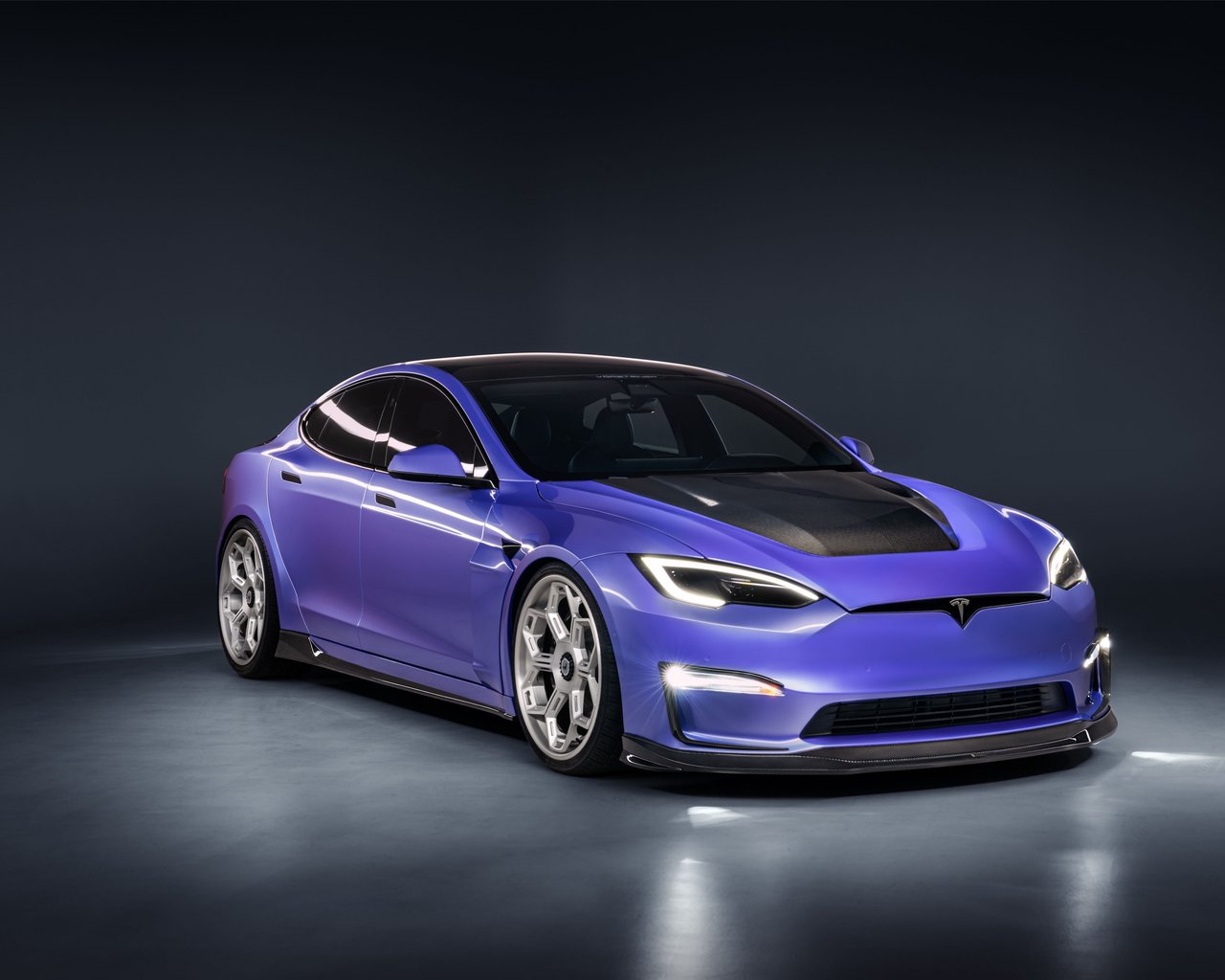 Tesla Model S Plaid с обвесом - SXGA обои в разрешении 1280x1024