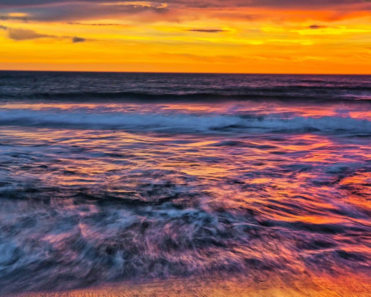 Orange sunset over the sea - SXGA wallpapers in 1280x1024 resolution