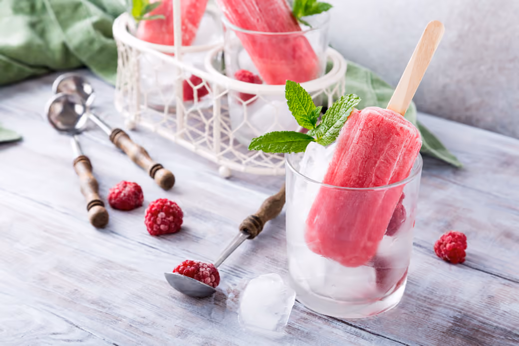 Raspberry Ice Cream with Mint and Ice - SXGA wallpapers in 1280x1024 resolution