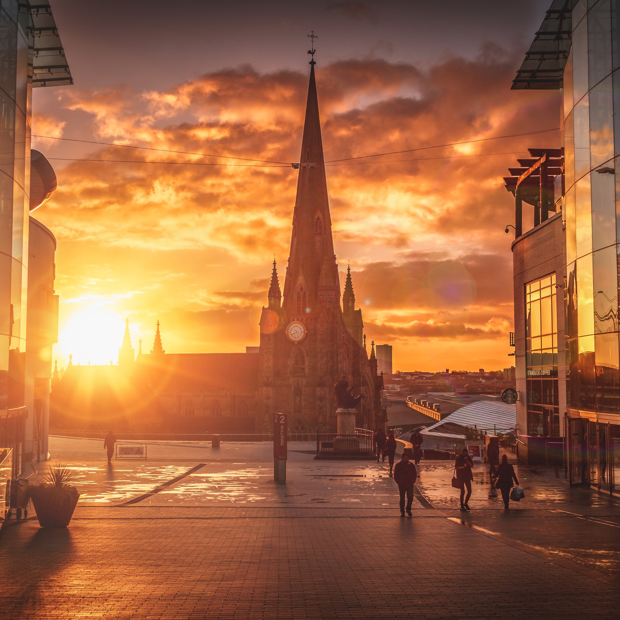 Birmingham Square at Sunset - Wallpapers for Samsung/Xiaomi in 2000x2000 resolution