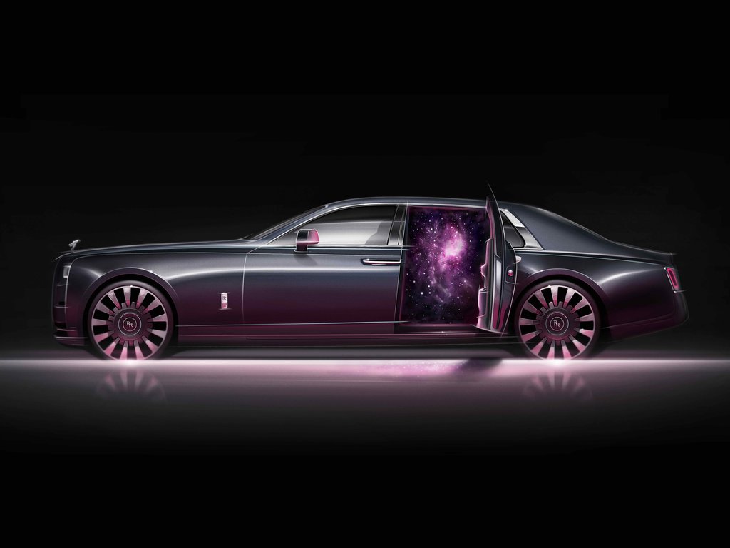 Rolls-Royce Phantom with open door - XVGA wallpapers in 1024x768 resolution