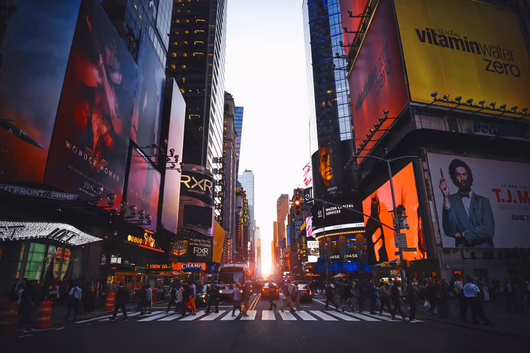 New Yorks Times Square at sunset - Wallpapers for Xiaomi Redmi 14C, POCO C71/C75/M7, Infinix Note 8 in 720x1640 resolution