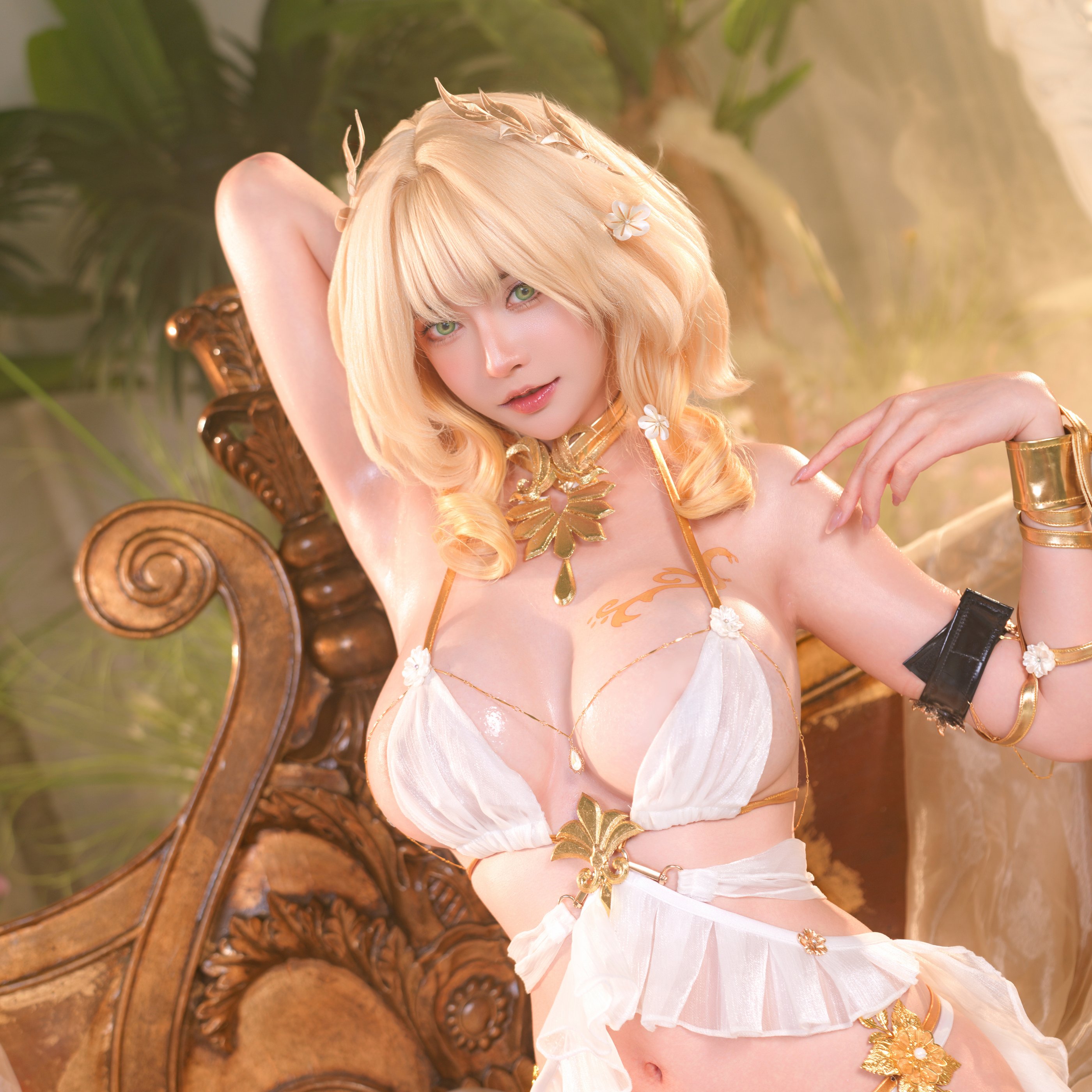 Cosplay Machi in a white bikini - Wallpapers for Samsung Galaxy Tab S9+ in 2800x2800 resolution