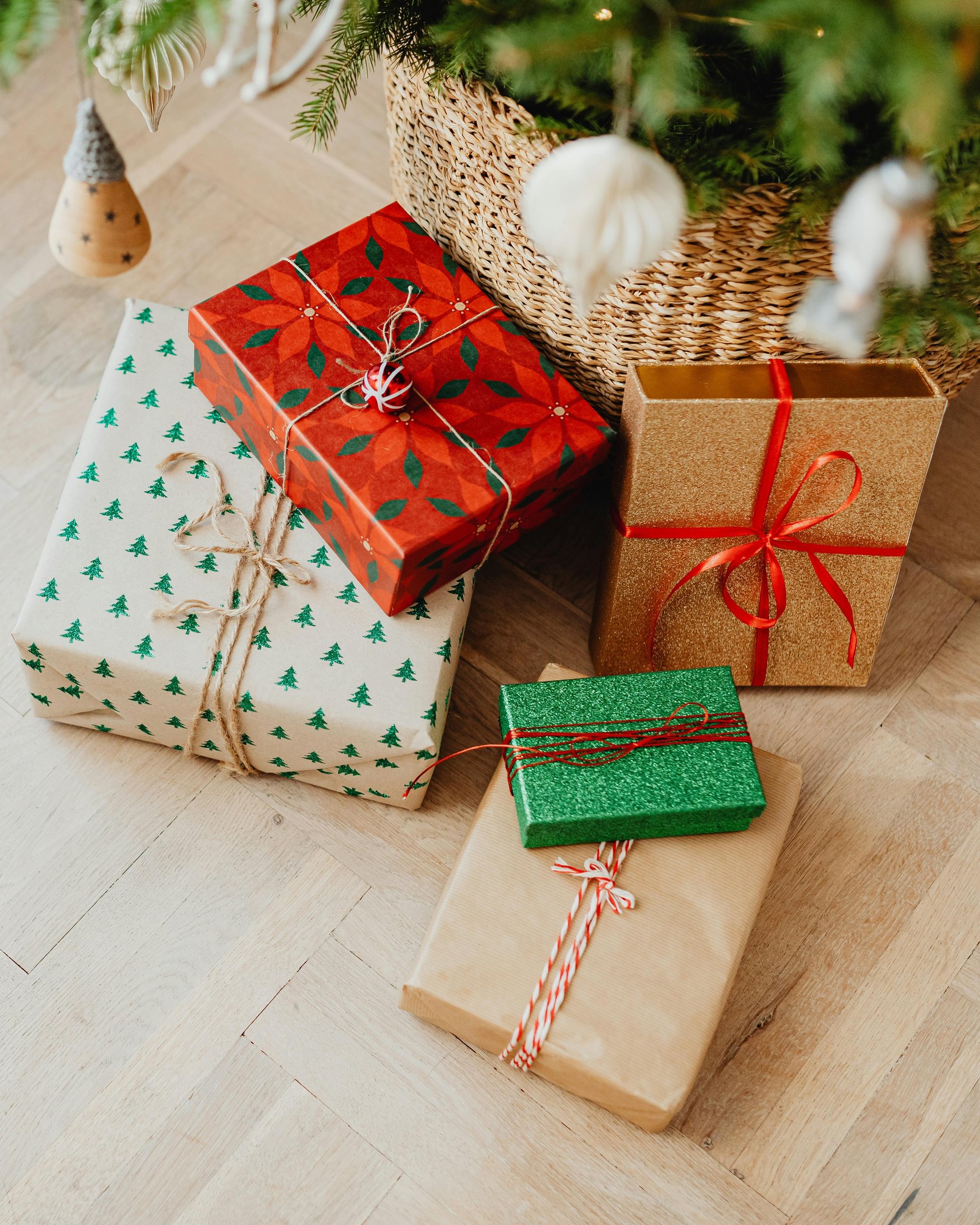 Christmas gifts under decorated tree - Wallpapers for Samsung Galaxy Z Fold 2/3 in 1768x2208 resolution